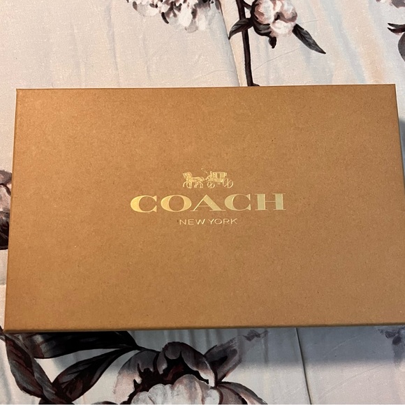 Coach Boxed Corner Zip Wristlet With Snowman Print Silver/Midnight With Charms - Picture 4 of 7